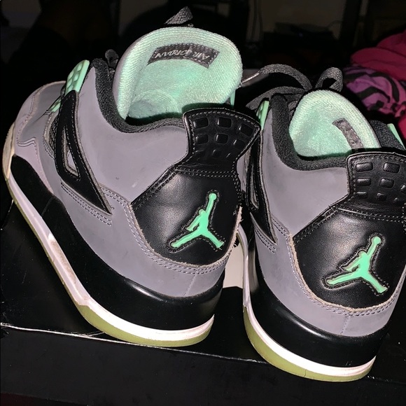 Air Jordan 4 “Glow” - Picture 5 of 6